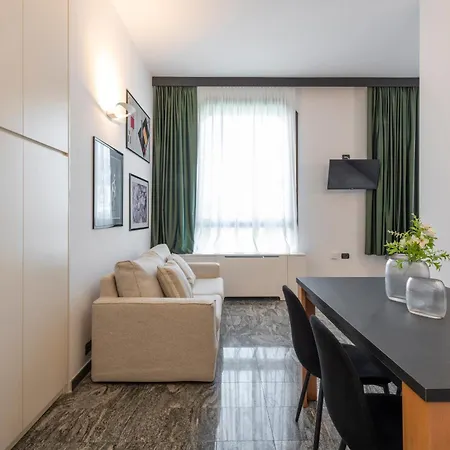 Milan Royal Suites - Duomo Santo Stefano Exterior photo